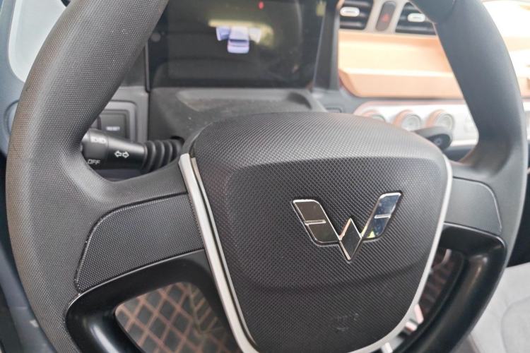 Used Wuling Hongguang MINIEV 2021 Macaron Premium Model – Lithium-NMC Steering Wheel