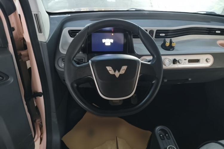 Used Wuling Hongguang MINIEV 2021 Macaron Premium Model – Lithium Iron Phosphate Steering Wheel