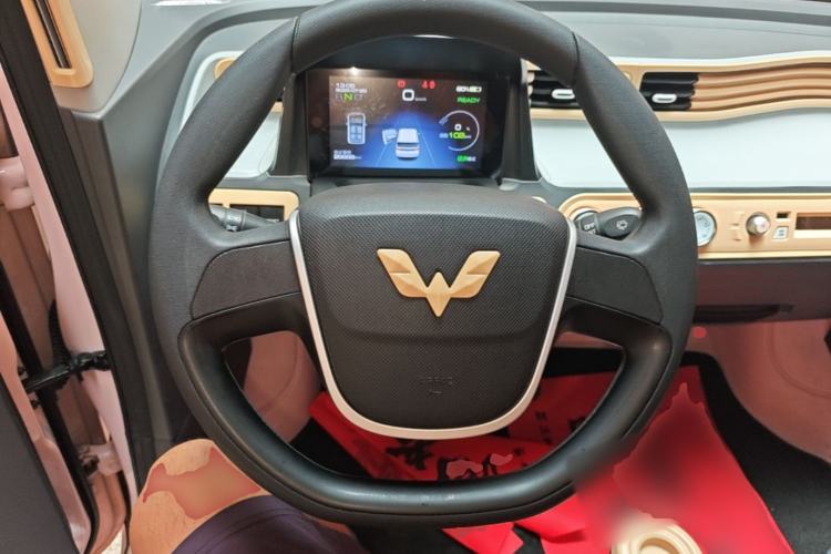 Used Wuling Hongguang MINIEV 2021 Macaron Premium Model – Lithium Iron Phosphate Steering Wheel