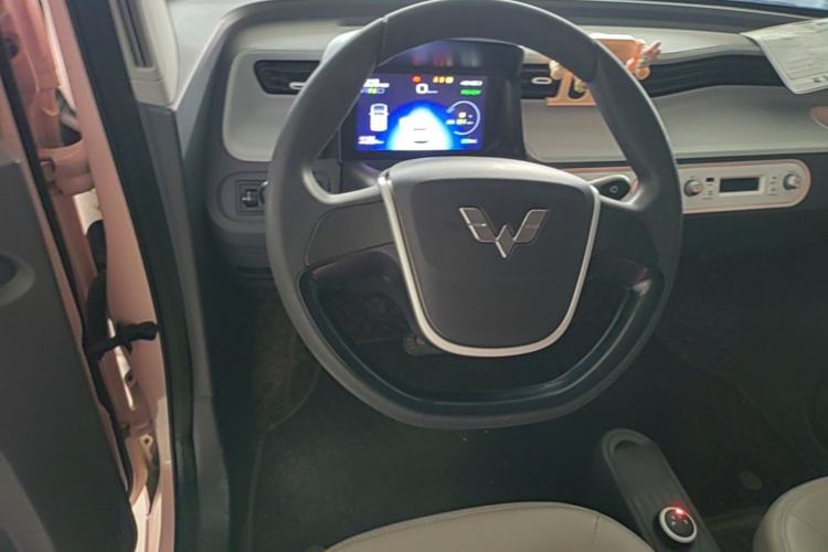 Used Wuling Hongguang MINIEV 2021 Macaron Premium Model – Lithium Iron Phosphate Steering Wheel