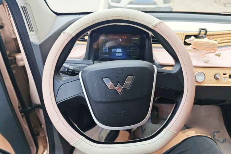 Used Wuling Hongguang MINIEV 2021 Macaron Fashion Edition Lithium-Ion Battery Steering Wheel