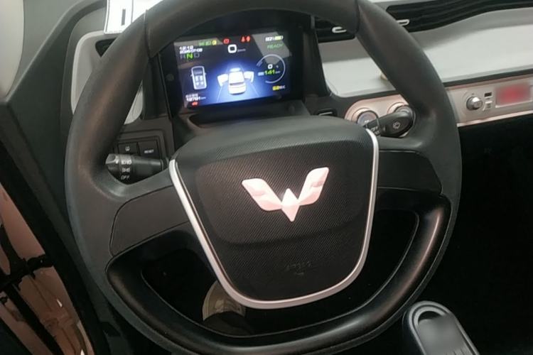 Used Wuling Hongguang MINIEV 2021 Macaron Premium Model – Lithium Iron Phosphate Steering Wheel