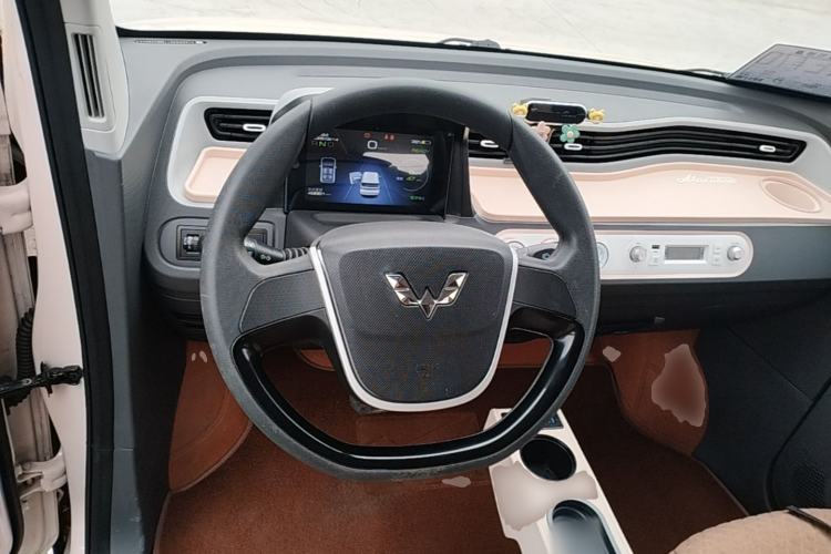 Used Wuling Hongguang MINIEV 2021 Macaron Premium Model – Lithium Iron Phosphate Steering Wheel