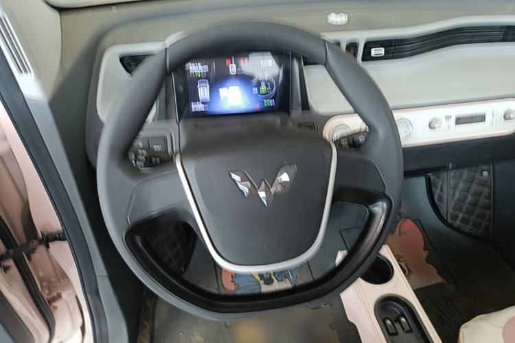 Used Wuling Hongguang MINIEV 2021 Macaron Premium Model – Lithium Iron Phosphate Steering Wheel