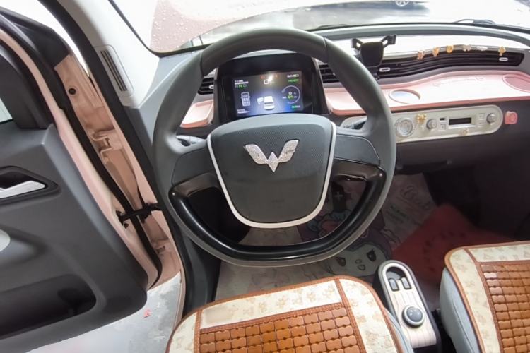 Used Wuling Hongguang MINIEV 2021 Macaron Premium Model – Lithium Iron Phosphate Steering Wheel
