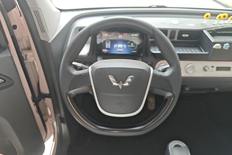 Used Wuling Hongguang MINIEV 2021 Macaron Premium Model – Lithium-NMC Steering Wheel