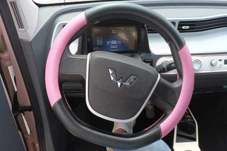 Used Wuling Hongguang MINIEV 2021 Macaron Premium Model – Lithium Iron Phosphate Steering Wheel