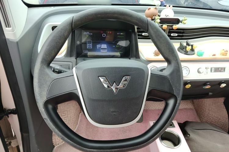 Used Wuling Hongguang MINIEV 2021 Macaron Fashion Model Lithium Iron Phosphate Steering Wheel