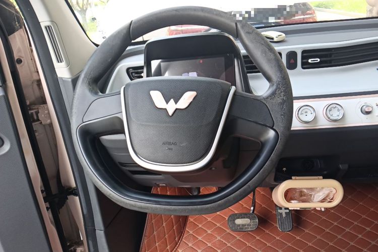 Used Wuling Hongguang MINIEV 2021 Macaron Premium Model – Lithium Iron Phosphate Steering Wheel