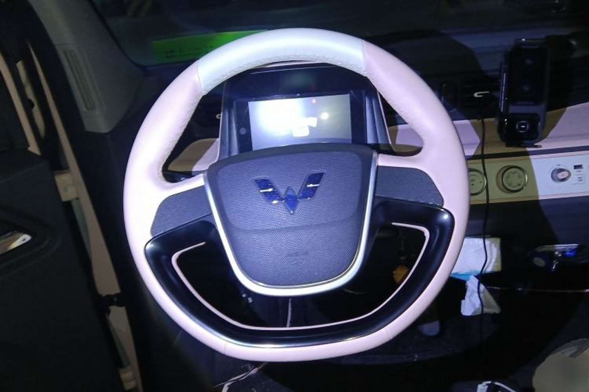 Used Wuling Hongguang MINIEV 2021 Macaron Sandwich Model 170 km Lithium Iron Phosphate Steering Wheel