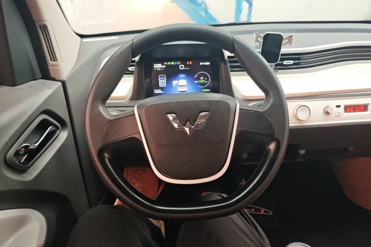 Used Wuling Hongguang MINIEV 2021 Macaron Premium Model – Lithium Iron Phosphate Steering Wheel