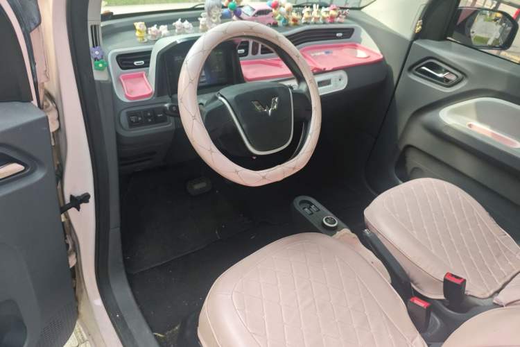 Used Wuling Hongguang MINIEV 2021 Macaron Fashion Model Lithium Iron Phosphate Steering Wheel