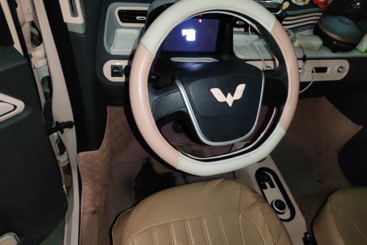 Used Wuling Hongguang MINIEV 2021 Macaron Premium Model – Lithium Iron Phosphate Steering Wheel