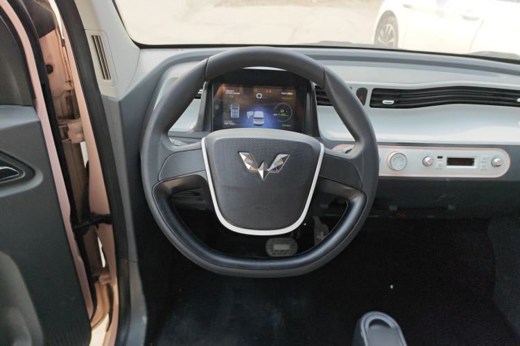 Used Wuling Hongguang MINIEV 2021 Macaron Premium Model – Lithium Iron Phosphate Steering Wheel