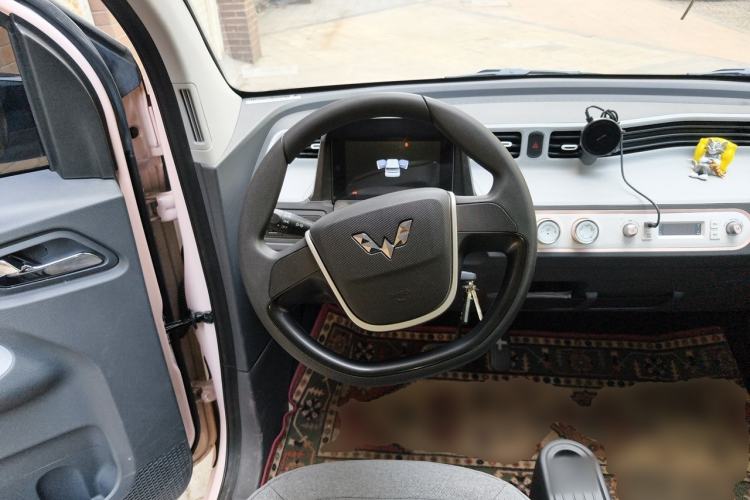 Used Wuling Hongguang MINIEV 2021 Macaron Premium Model – Lithium Iron Phosphate Steering Wheel