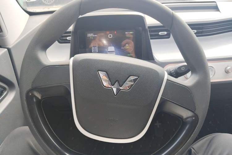 Used Wuling Hongguang MINIEV 2021 Macaron Premium Model – Lithium Iron Phosphate Steering Wheel