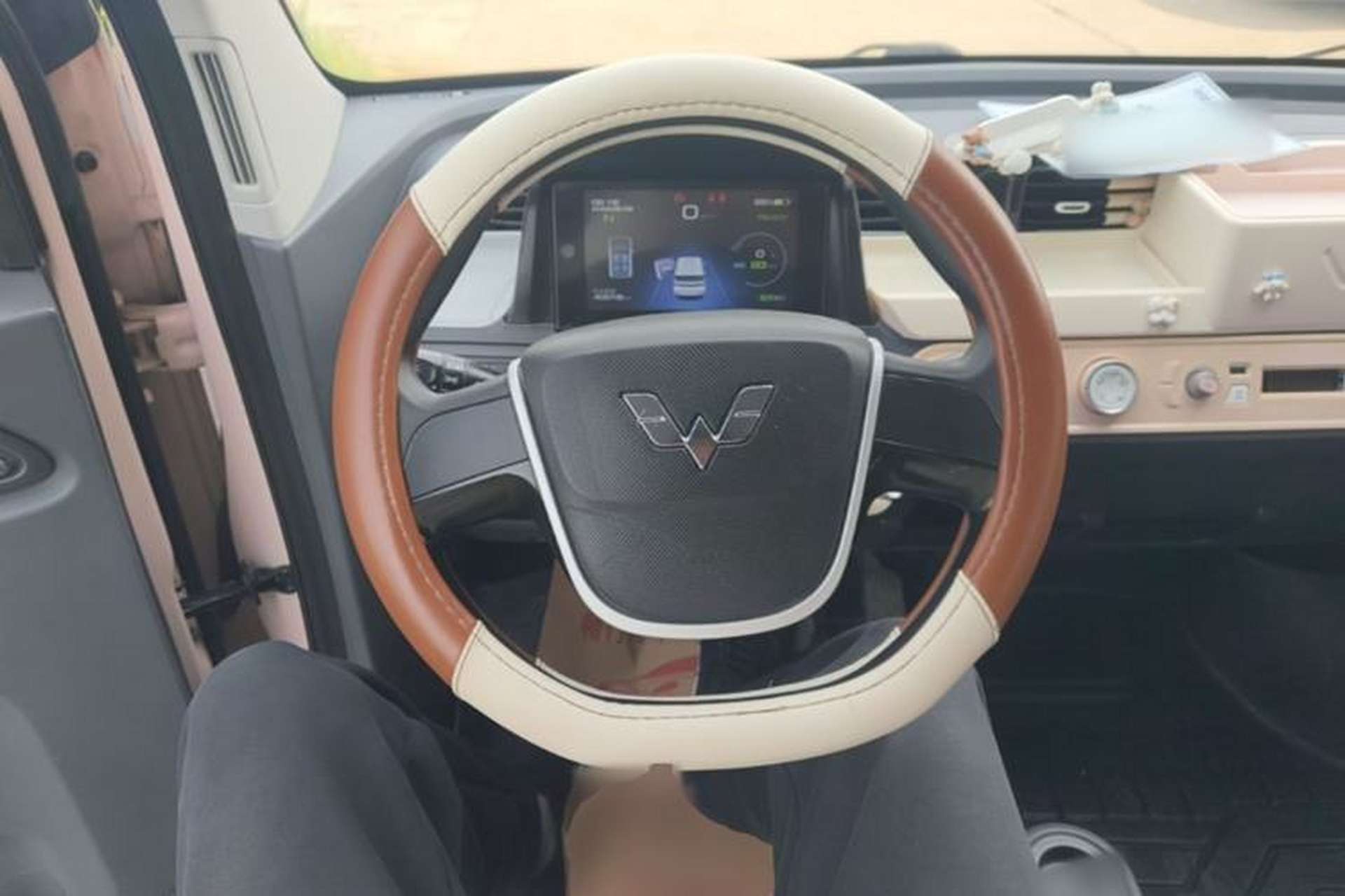 Used Wuling Hongguang MINIEV 2021 Macaron Premium Model – Lithium-NMC Steering Wheel