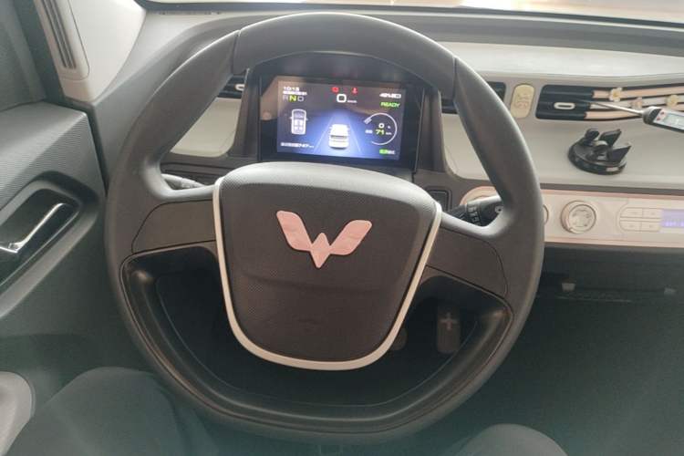 Used Wuling Hongguang MINIEV 2021 Macaron Premium Model – Lithium Iron Phosphate Steering Wheel