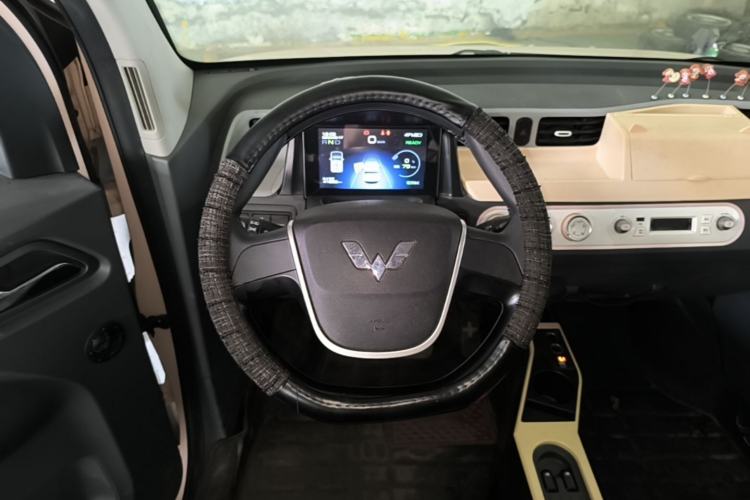 Used Wuling Hongguang MINIEV 2021 Macaron Premium Model – Lithium Iron Phosphate Steering Wheel