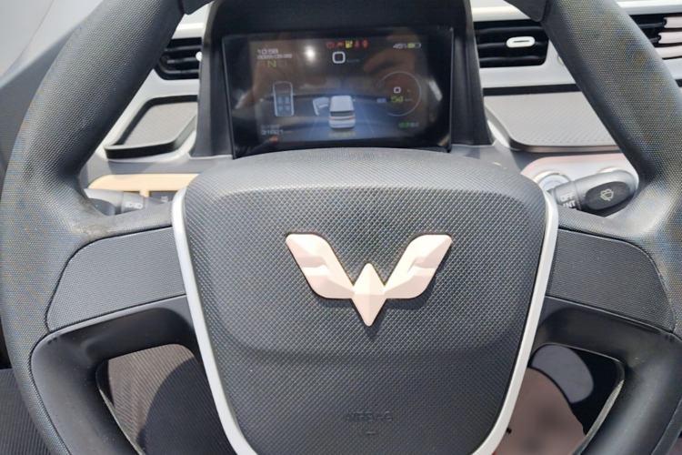 Used Wuling Hongguang MINIEV 2021 Macaron Fashion Model Lithium Iron Phosphate Steering Wheel