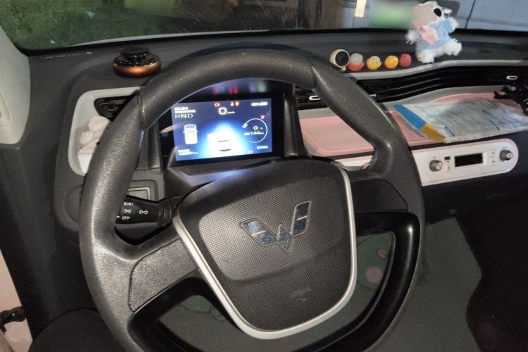 Used Wuling Hongguang MINIEV 2021 Macaron Premium Model – Lithium Iron Phosphate Steering Wheel