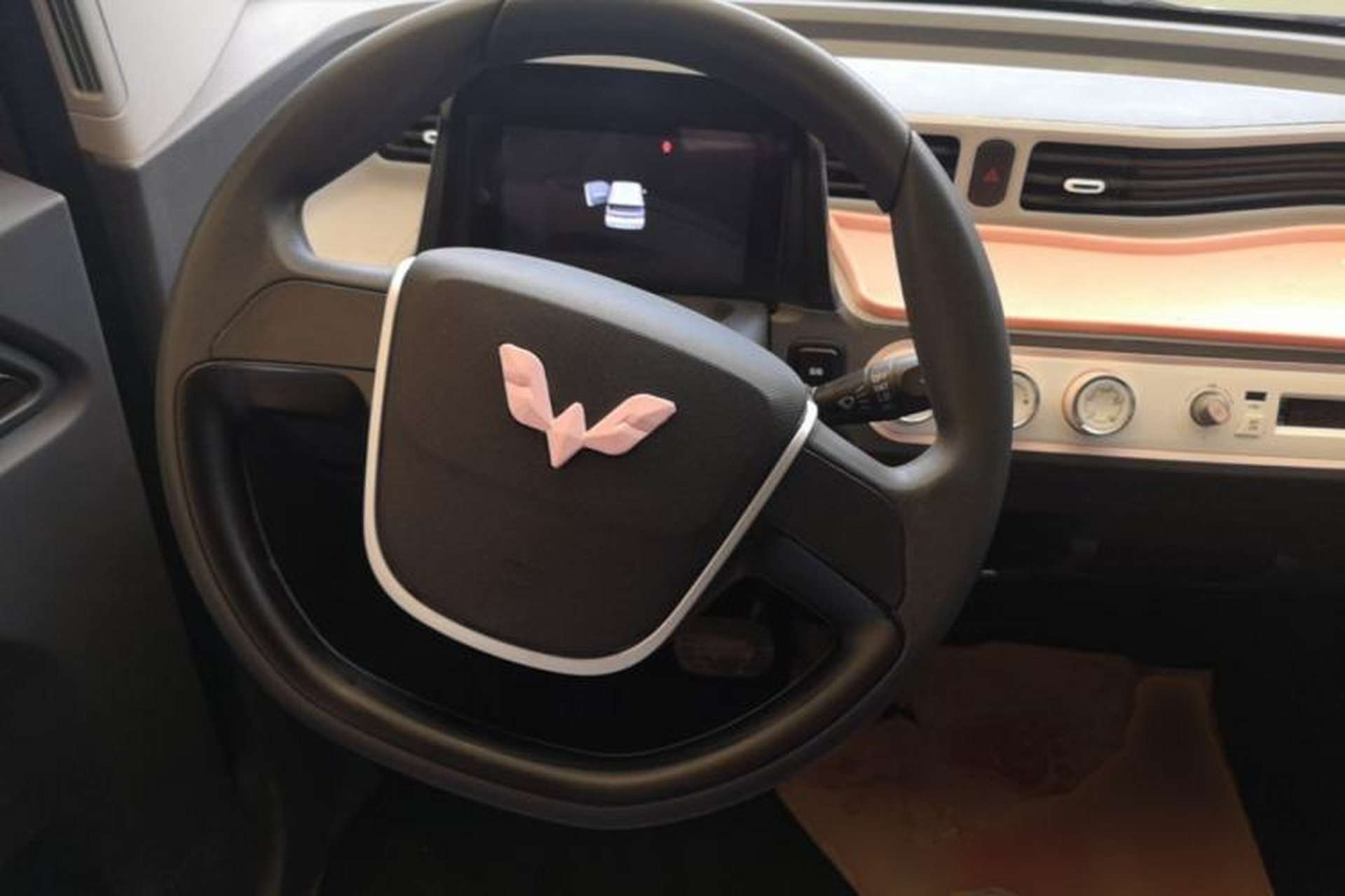 Used Wuling Hongguang MINIEV 2021 Macaron Premium Model – Lithium Iron Phosphate Steering Wheel