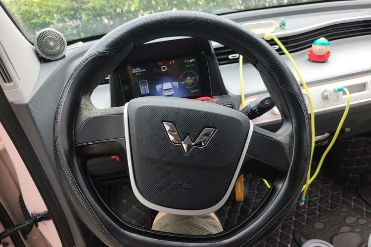 Used Wuling Hongguang MINIEV 2021 Macaron Premium Model – Lithium-NMC Steering Wheel