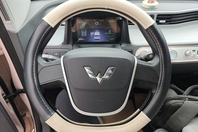 Used Wuling Hongguang MINIEV 2021 Macaron Fashion Model Lithium Iron Phosphate Steering Wheel