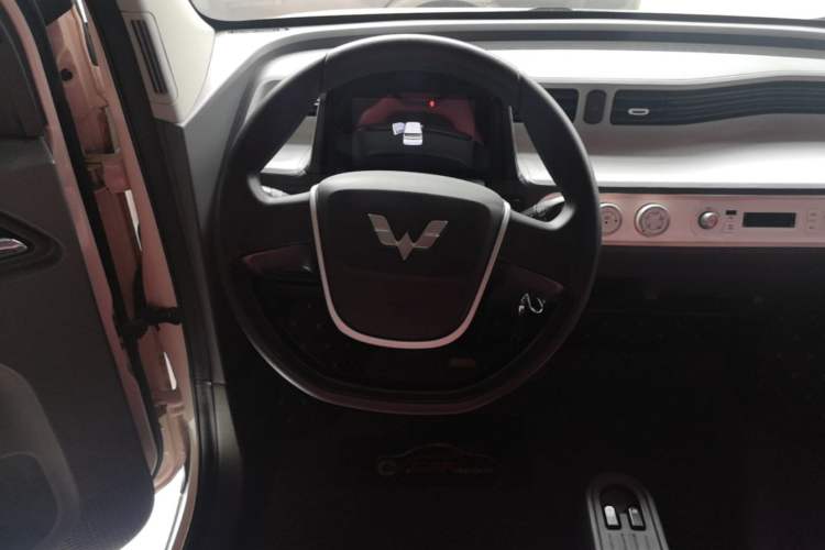 Used Wuling Hongguang MINIEV 2021 Macaron Premium Model – Lithium Iron Phosphate Steering Wheel