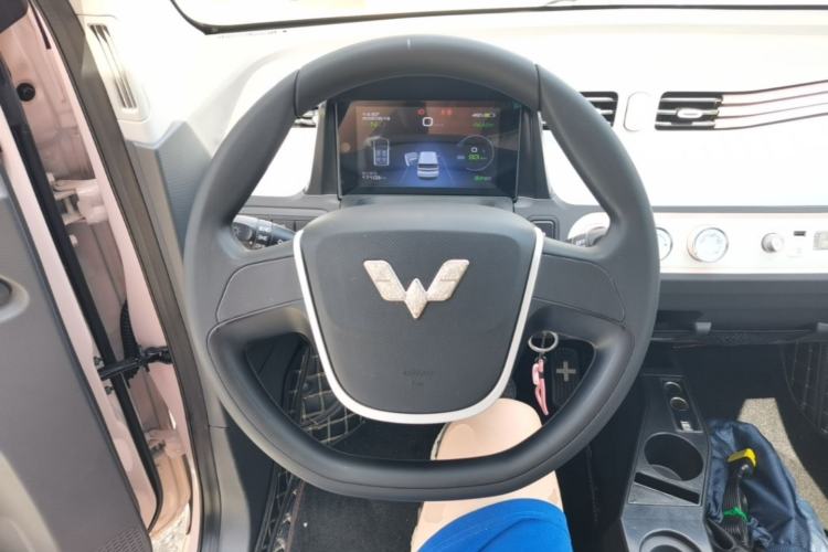 Used Wuling Hongguang MINIEV 2021 Macaron Premium Model – Lithium Iron Phosphate Steering Wheel