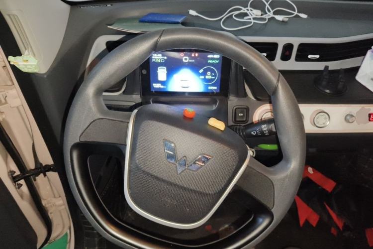 Used Wuling Hongguang MINIEV 2021 Macaron Premium Model – Lithium Iron Phosphate Steering Wheel