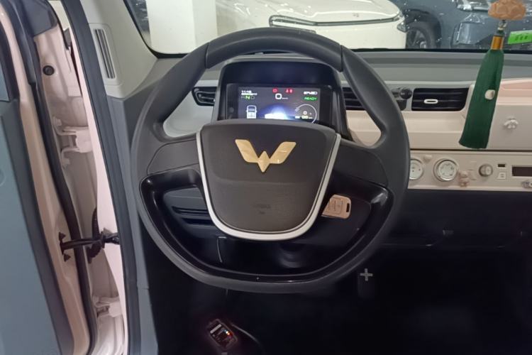 Used Wuling Hongguang MINIEV 2021 Macaron Premium Model – Lithium Iron Phosphate Steering Wheel