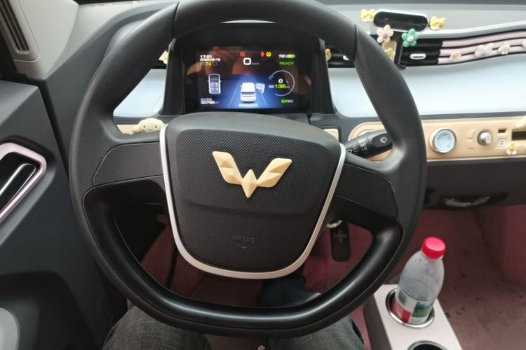 Used Wuling Hongguang MINIEV 2021 Macaron Premium Model – Lithium Iron Phosphate Steering Wheel