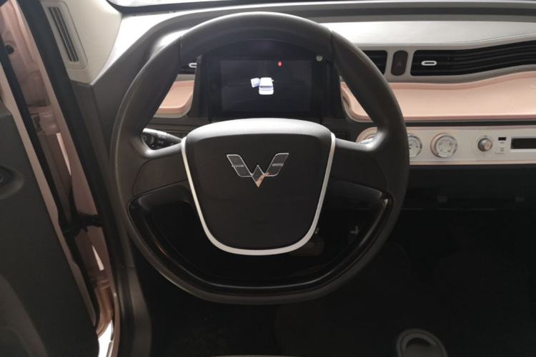 Used Wuling Hongguang MINIEV 2021 Macaron Fashion Model Lithium Iron Phosphate Steering Wheel