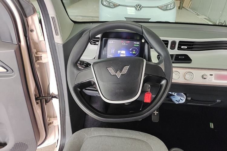 Used Wuling Hongguang MINIEV 2021 Macaron Fashion Edition Lithium-Ion Battery Steering Wheel