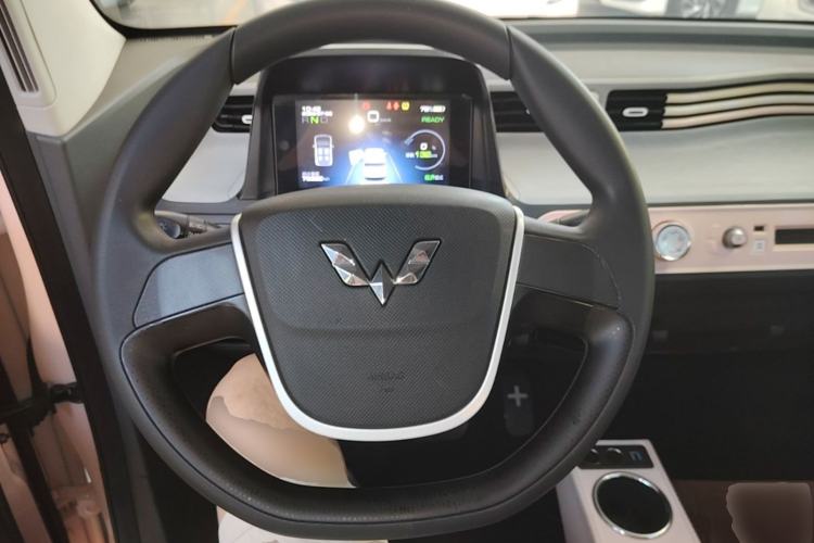 Used Wuling Hongguang MINIEV 2021 Macaron Premium Model – Lithium Iron Phosphate Steering Wheel
