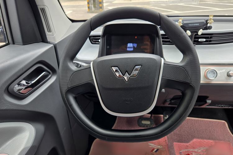 Used Wuling Hongguang MINIEV 2021 Macaron Premium Model – Lithium Iron Phosphate Steering Wheel