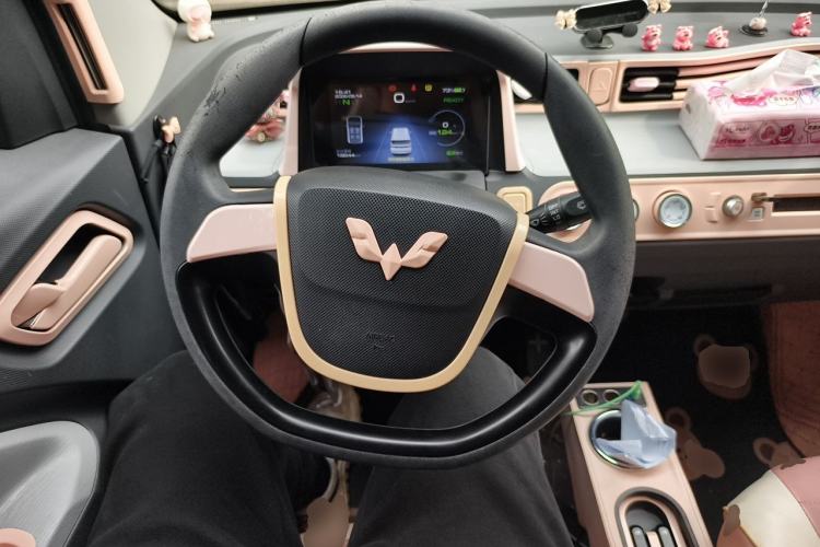Used Wuling Hongguang MINIEV 2021 Macaron Premium Model – Lithium Iron Phosphate Steering Wheel