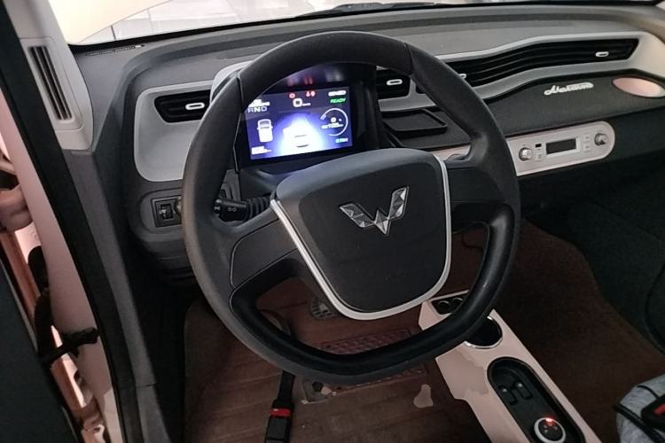 Used Wuling Hongguang MINIEV 2021 Macaron Premium Model – Lithium Iron Phosphate Steering Wheel
