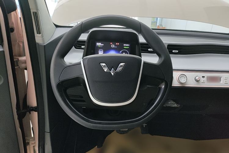 Used Wuling Hongguang MINIEV 2021 Macaron Fashion Model Lithium Iron Phosphate Steering Wheel
