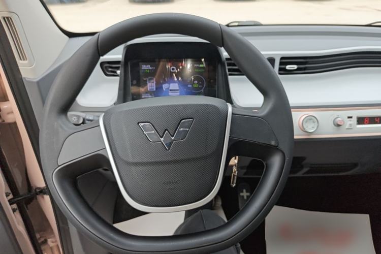 Used Wuling Hongguang MINIEV 2021 Macaron Fashion Model Lithium Iron Phosphate Steering Wheel