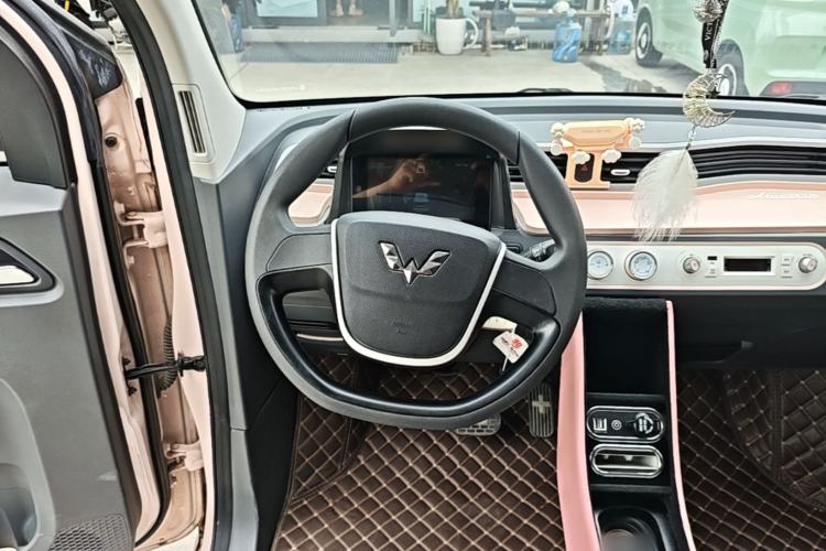 Used Wuling Hongguang MINIEV 2021 Macaron Premium Model – Lithium Iron Phosphate Steering Wheel