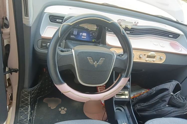 Used Wuling Hongguang MINIEV 2021 Macaron Premium Model – Lithium Iron Phosphate Steering Wheel