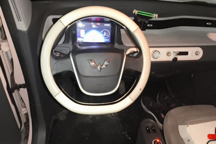 Used Wuling Hongguang MINIEV 2021 Macaron Premium Model – Lithium Iron Phosphate Steering Wheel