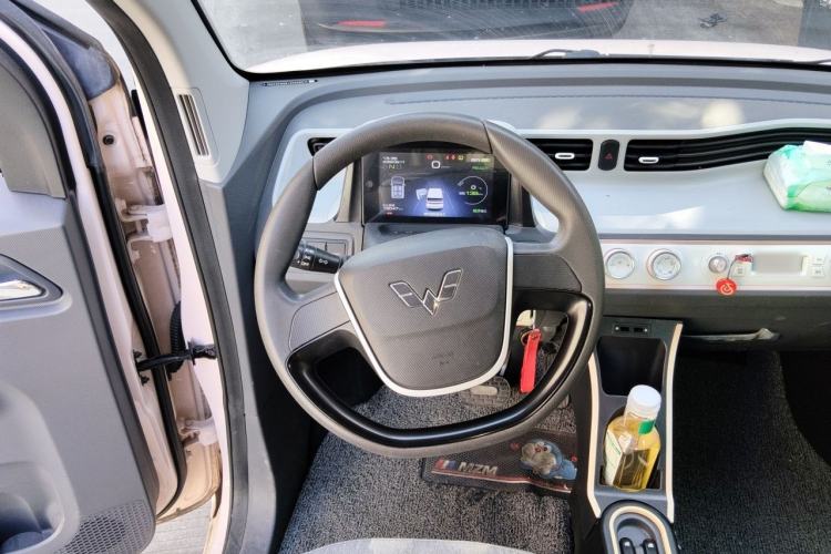 Used Wuling Hongguang MINIEV 2021 Macaron Premium Model – Lithium Iron Phosphate Steering Wheel