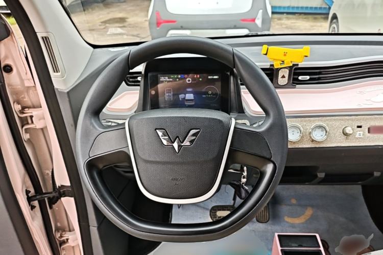 Used Wuling Hongguang MINIEV 2021 Macaron Premium Model – Lithium Iron Phosphate Steering Wheel