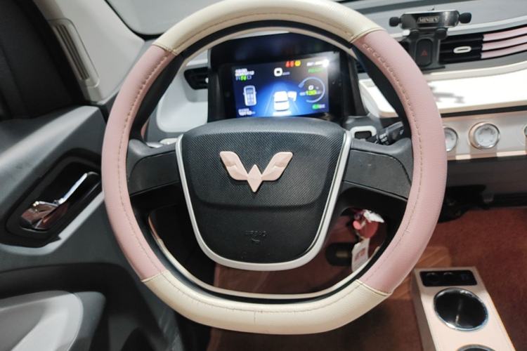 Used Wuling Hongguang MINIEV 2021 Macaron Premium Model – Lithium Iron Phosphate Steering Wheel