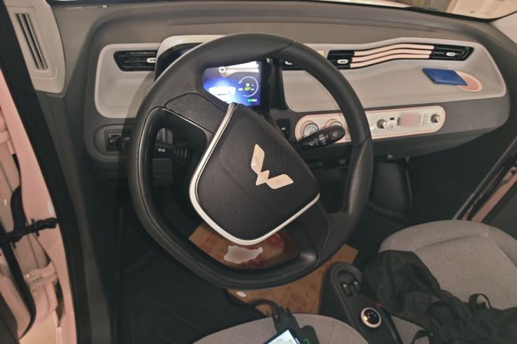 Used Wuling Hongguang MINIEV 2021 Macaron Premium Model – Lithium Iron Phosphate Steering Wheel
