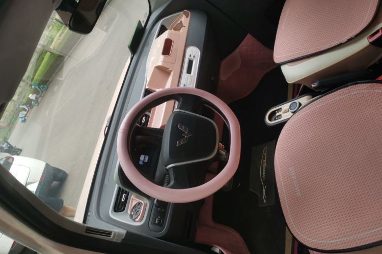 Used Wuling Hongguang MINIEV 2021 Macaron Premium Model – Lithium Iron Phosphate Steering Wheel