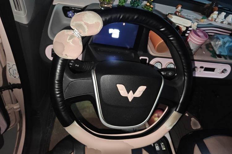Used Wuling Hongguang MINIEV 2021 Macaron Premium Model – Lithium Iron Phosphate Steering Wheel